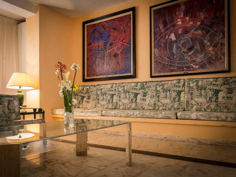 Lobby, Felipe II, Valencia