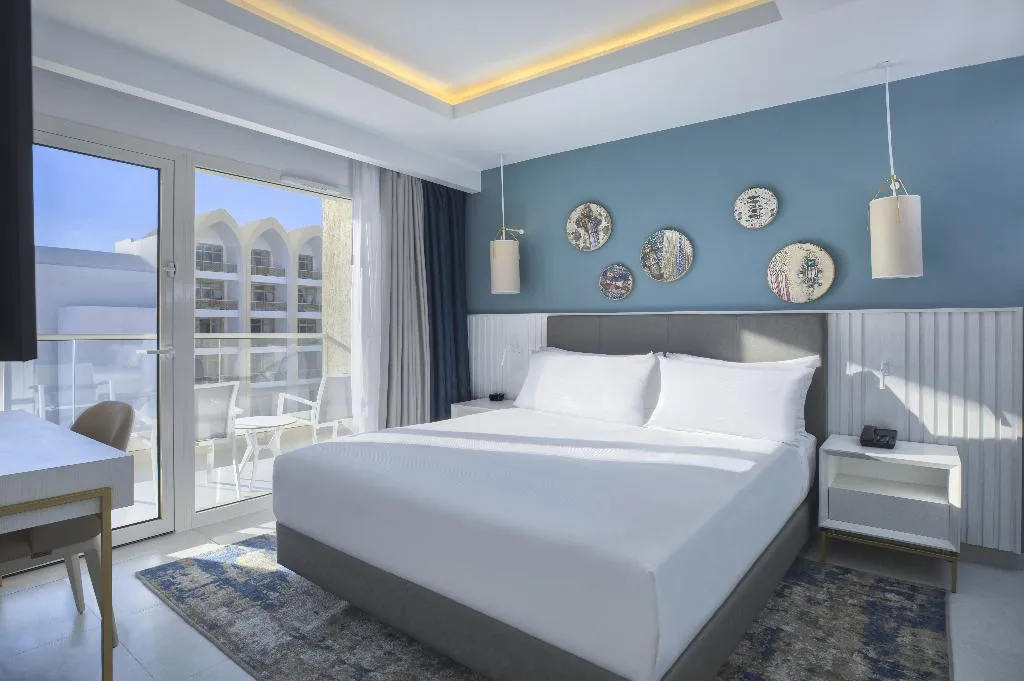 FAMILY ROOM KING SIZE BED Room, Hilton Skanes Monastir Beach Resort, Tunisia