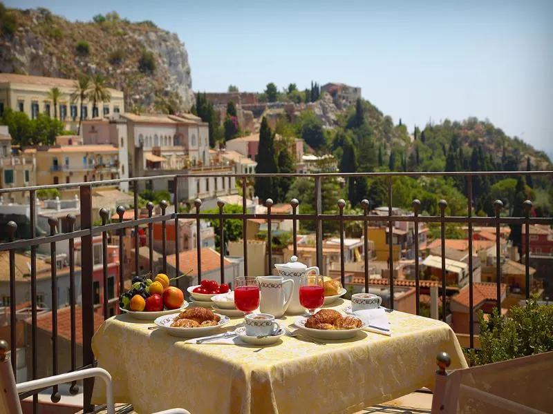 Terrace, Isabella, Taormina