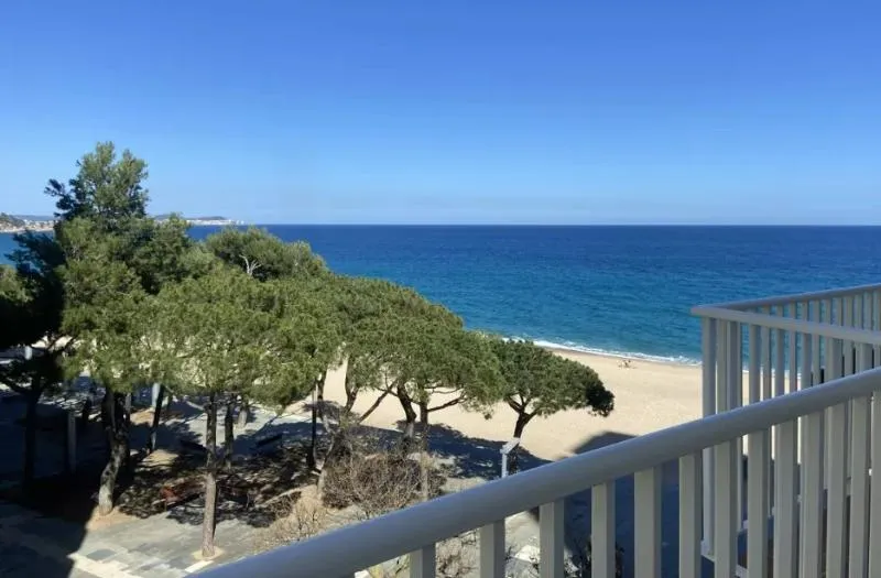 DOUBLE SINGLE USE SIDE SEA VIEW WITH BALCONY Room, Hotel Planamar by Escampa Hotels, Costa Brava