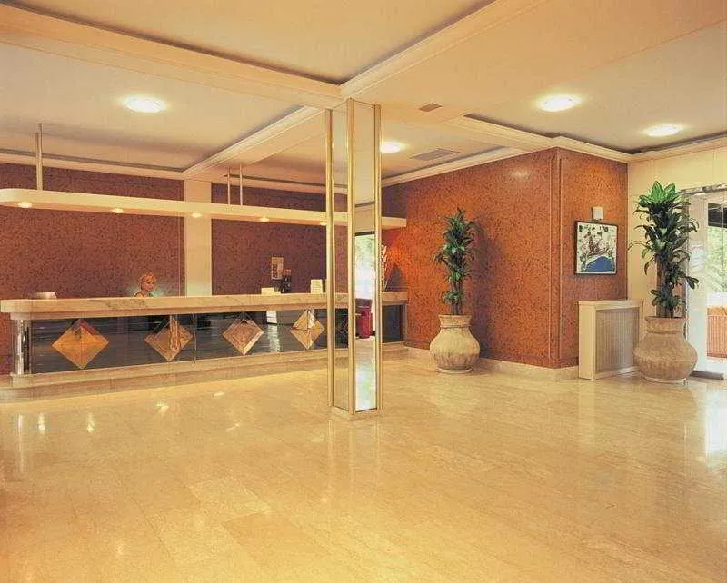 Lobby, Festa Brava, Costa Brava
