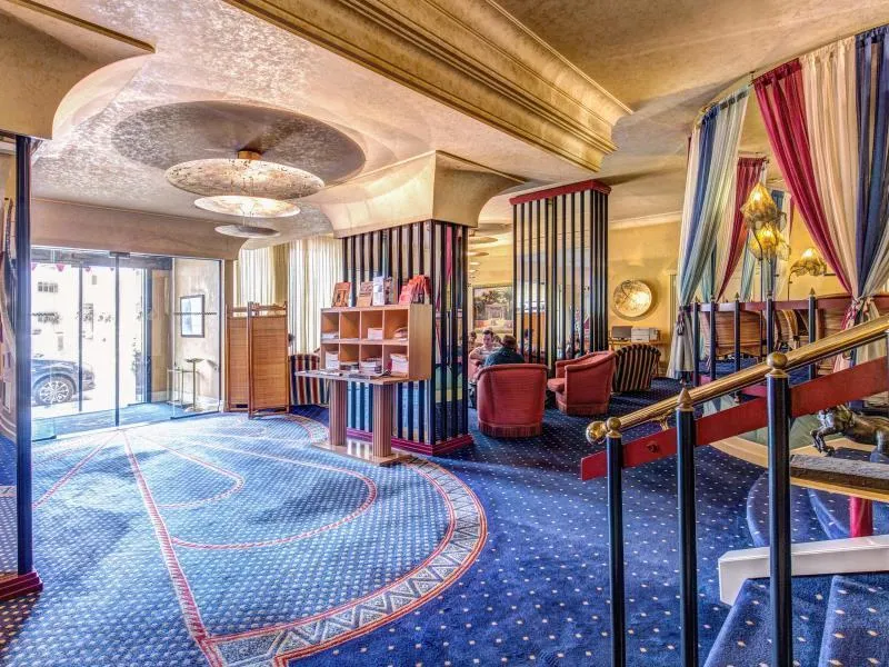 Lobby, Auriga, Milan