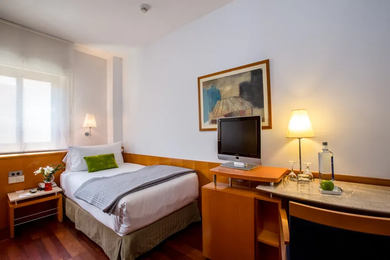 SINGLE STANDARD Room, Leonardo Boutique Hotel Madrid, Madrid