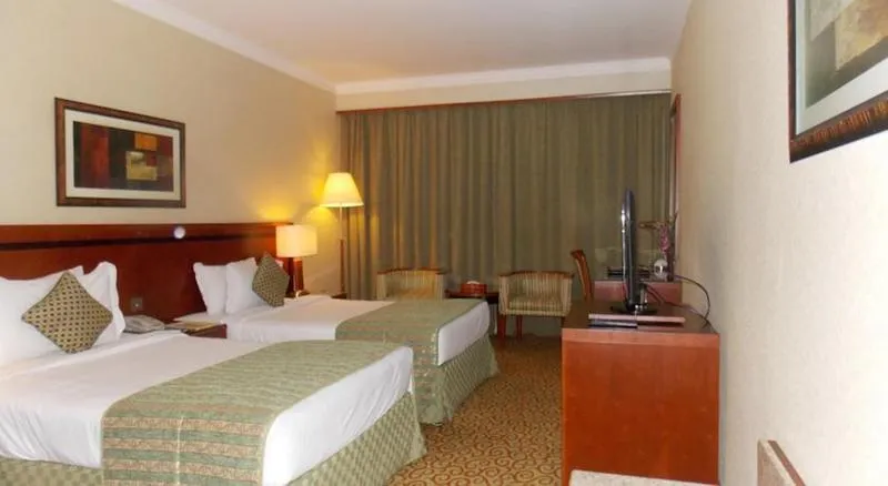 SINGLE EXECUTIVE Room, Ramee Royal Hotel Dubai, Dubai