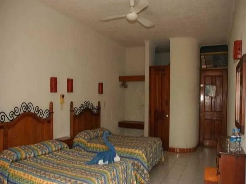 Room, Pelicano Inn, Playa Del Carmen