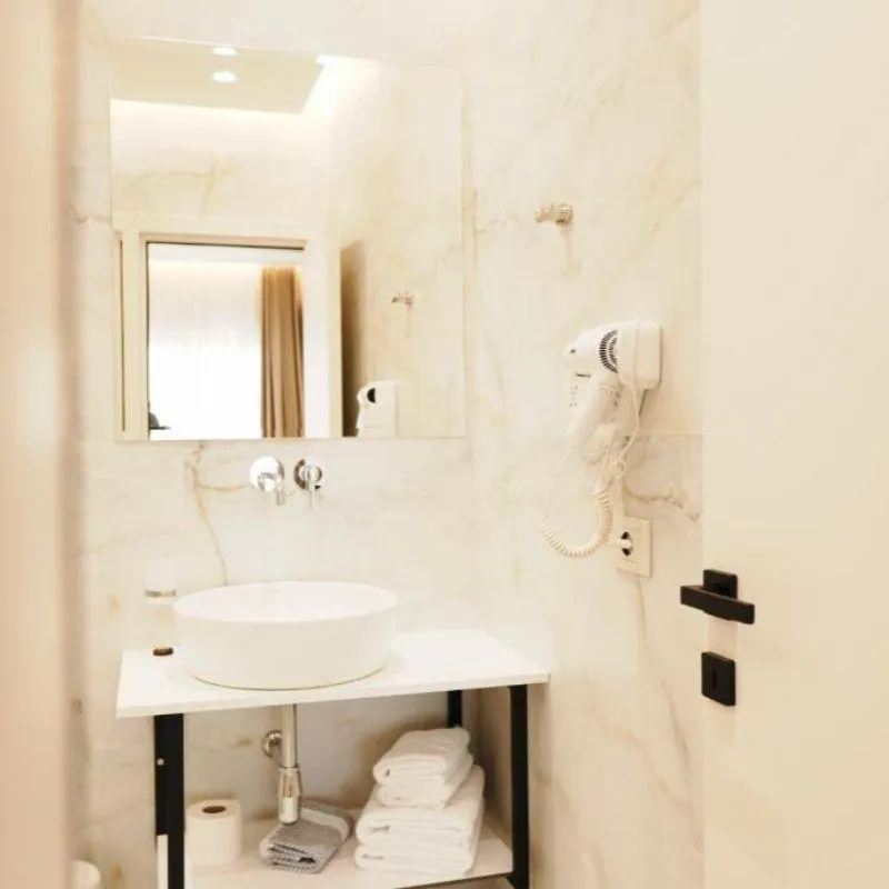 TRIPLE DELUXE SEA VIEW Room, Mediterrane, Southern Albania
