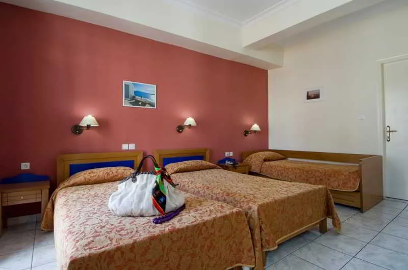 Room, Carolina, Athens