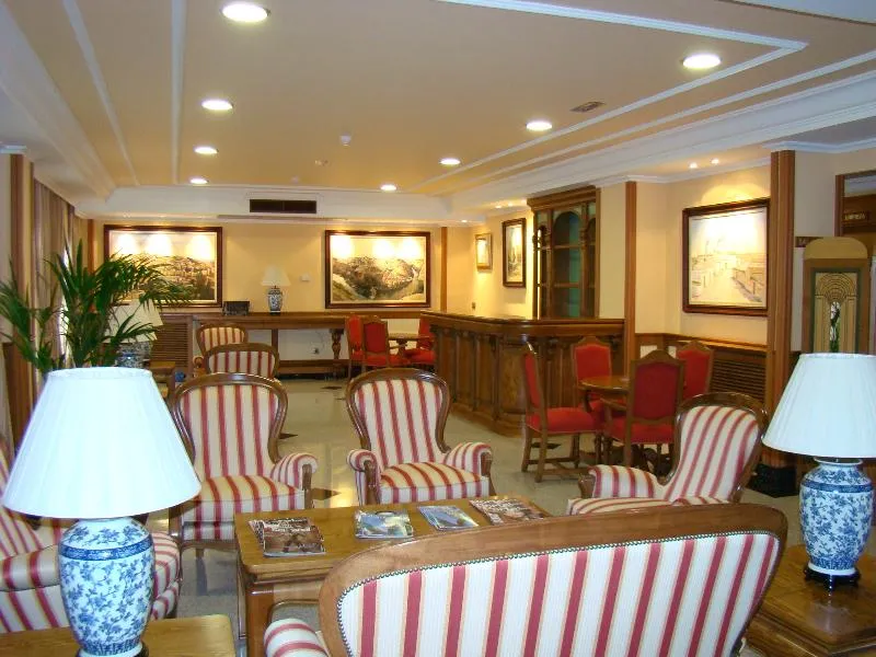 Lobby, Dos Castillas, Madrid