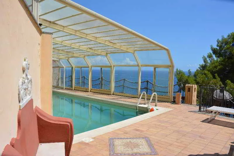 Pool, Torre Di Cesare, Naples