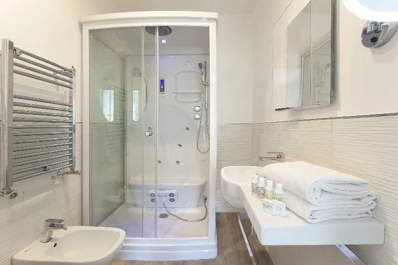QUADRUPLE DELUXE Room, Vhome, Naples