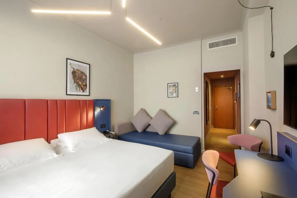 DOUBLE SUPERIOR KING BED Room, Best Western Plus Globus Hotel, Rome
