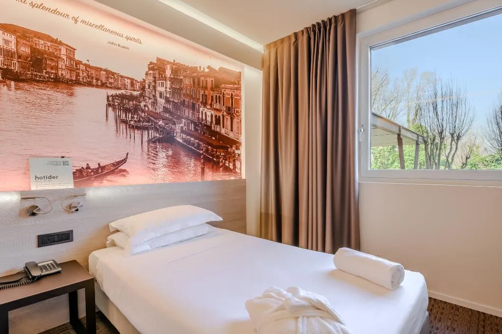 Room, Hotiday Venezia Marco Polo, Venice
