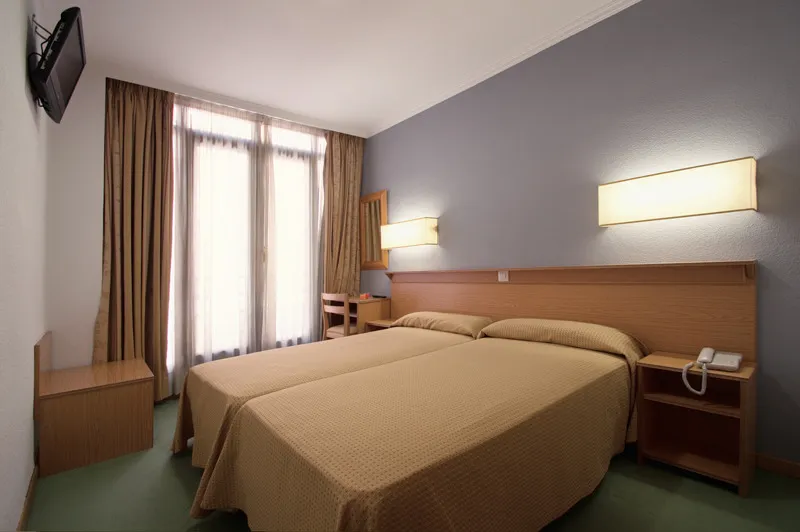 SINGLE STANDARD Room, Madrisol, Madrid