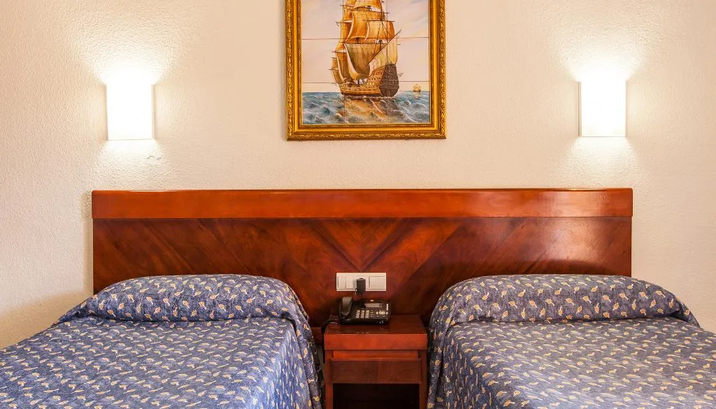 Double or Twin CAPACITY 2 Room, Calas Marina, Costa Blanca