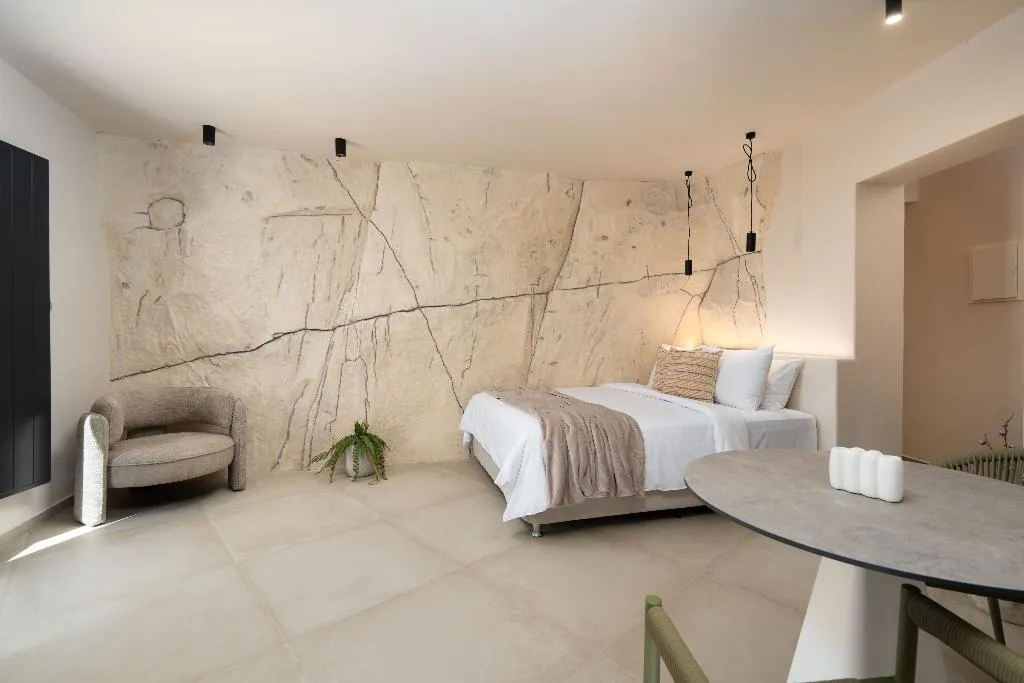 STUDIO WITH BALCONY WITH VIEWS Room, White Orchid Boutique Apartments, Santorini