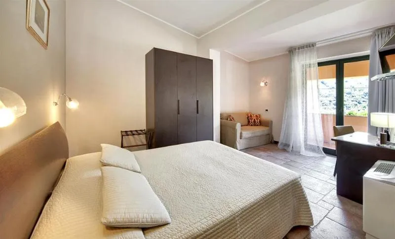 DOUBLE SINGLE USE CLASSIC Room, Casale Romano, Taormina
