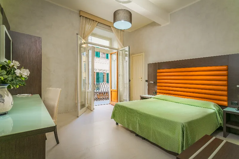 Room, Argentina, Florence
