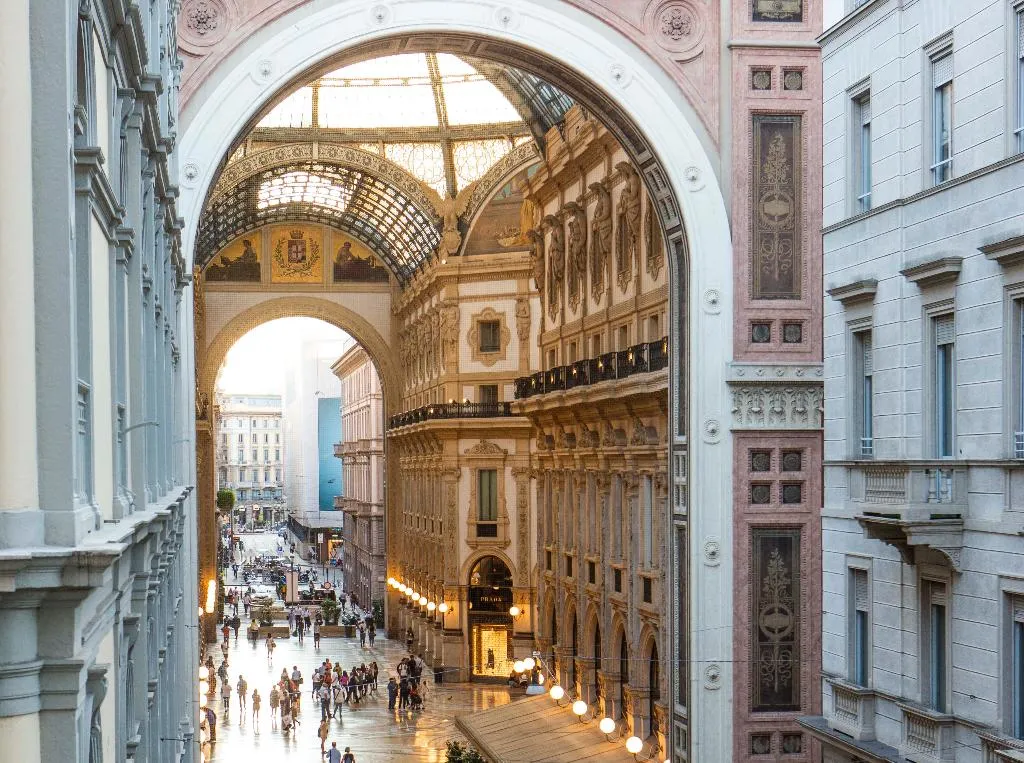 General view, Sina The Gray, Milan