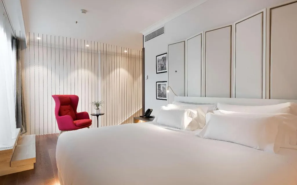 JUNIOR SUITE ONE BEDROOM WITH TERRACE Room, NH Collection Madrid Eurobuilding, Madrid