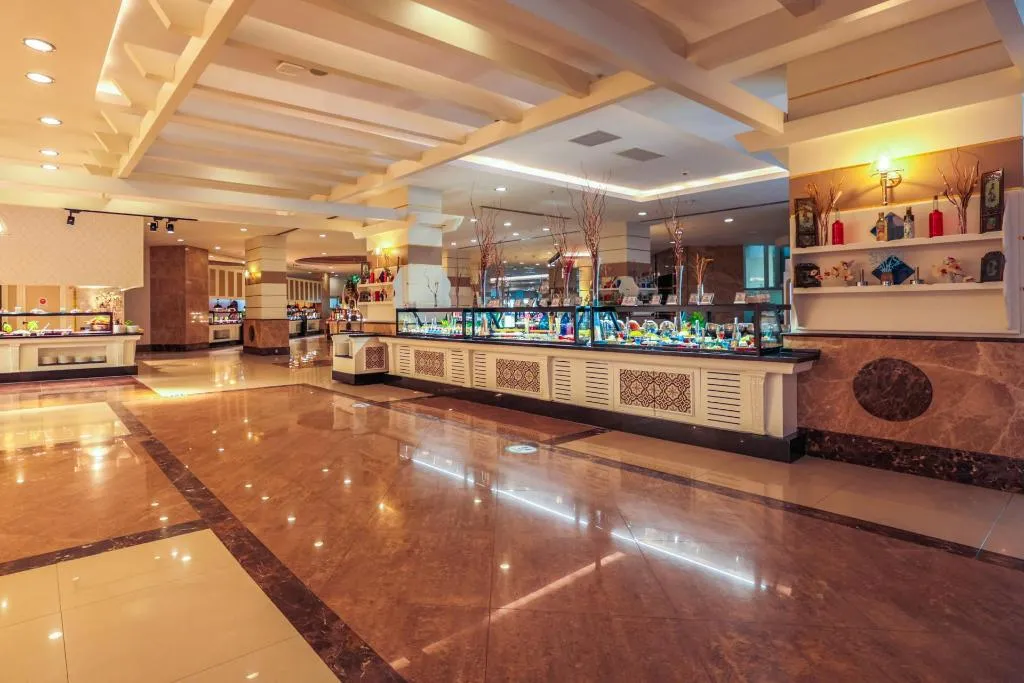 Restaurant, Crystal Prestige Pearl Collection, Antalya