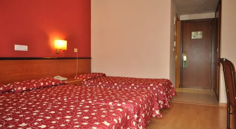 TRIPLE STANDARD Room, Surf Mar, Costa Brava