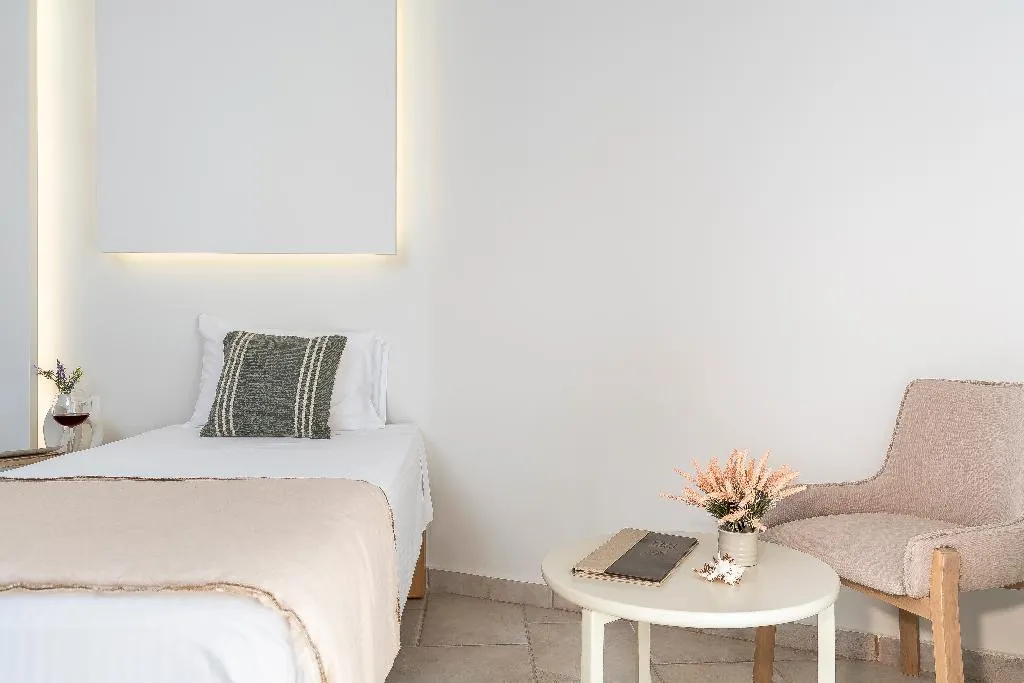 TRIPLE DELUXE Room, Arkadia Luxury Hotel Apartments, Zante
