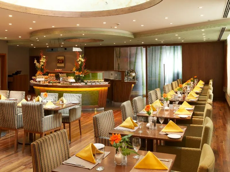 Restaurant, Montreal Barsha Hotel, Dubai