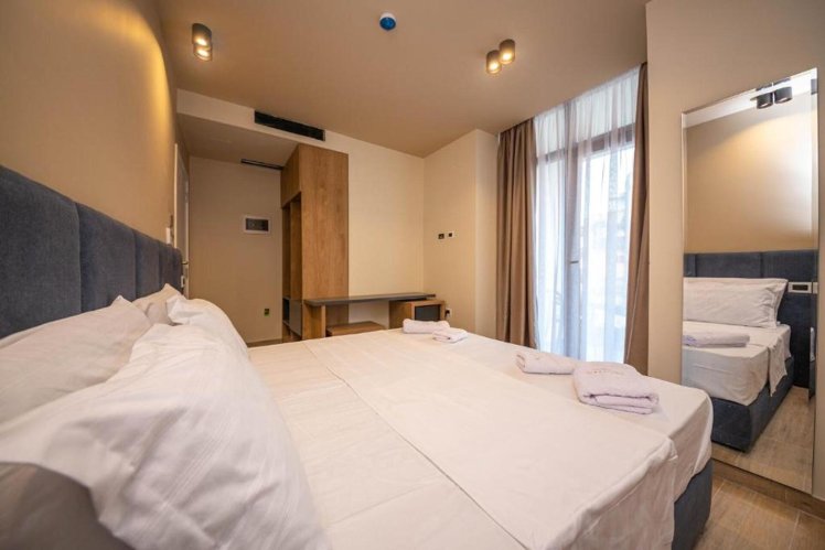 Alion Hotel 21, Durres