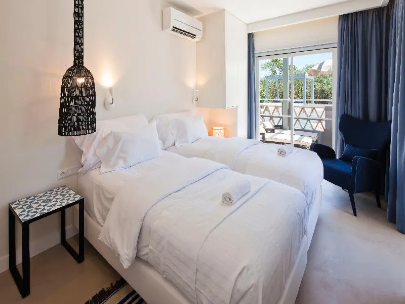 Double or Twin DELUXE Room, Costa d'Oiro Ambiance Village, Algarve
