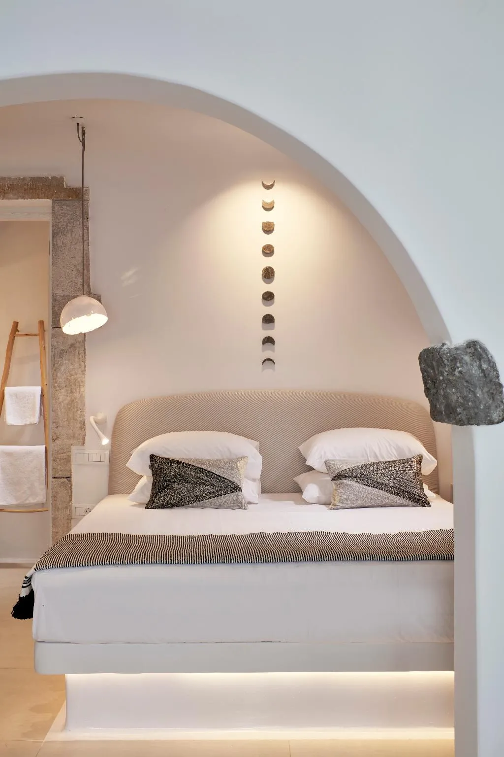 DOUBLE SUPERIOR Room, Cosmopolitan Suites, Santorini