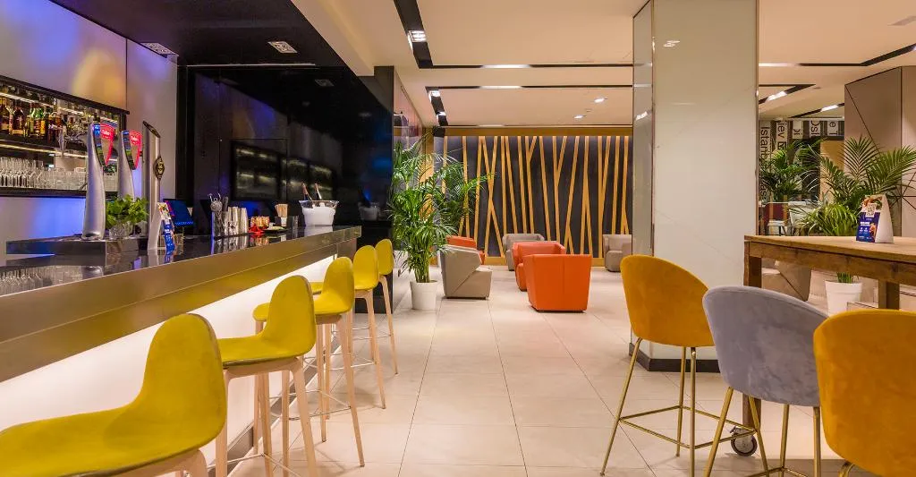 Bar, Novotel Madrid Center, Madrid
