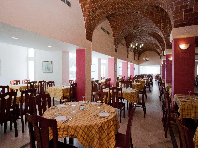 Restaurant, Omar Khayam Resort & Aquapark, Tunisia