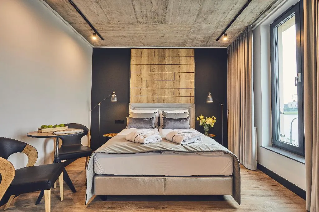 DOUBLE SUPERIOR Room, The Bridge Suites, Krakow