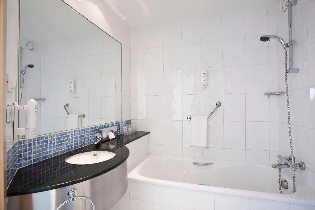 TWIN STANDARD Room, Holiday Inn Express Madrid-Alcorcon, Madrid