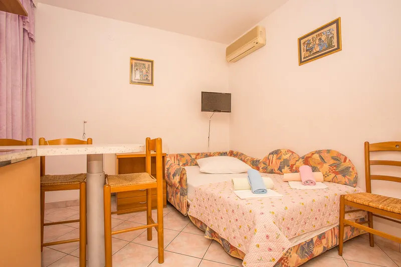 APARTMENT CAPACITY 3 Room, Villa Jerkan, Split