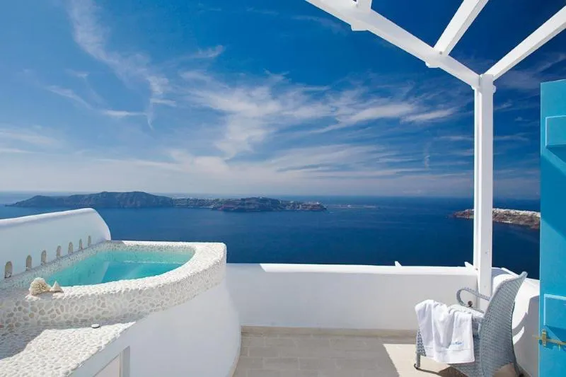 SUITE STANDARD Room, Above Blue Suites, Santorini