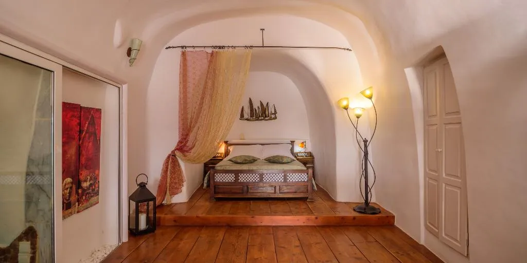 SUITE HONEYMOON Room, Fanari Villas, Santorini