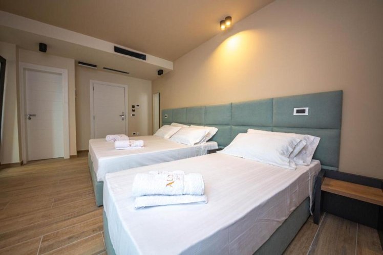 Alion Hotel 21, Durres