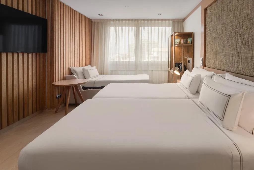 DOUBLE STANDARD Room, Melia Madrid Princesa, Madrid