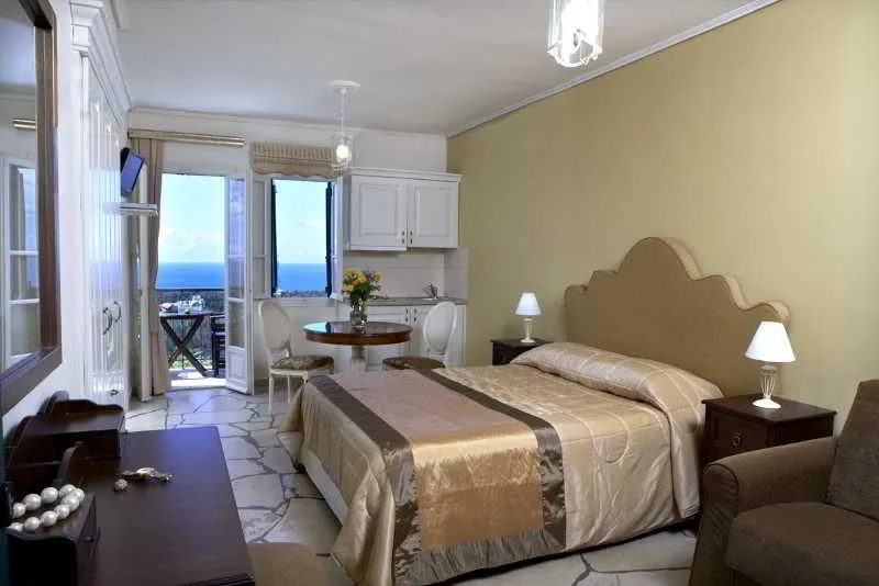 STUDIO CAPACITY 3 Room, Dafnoudi Hotel Apartments, Kefallinia