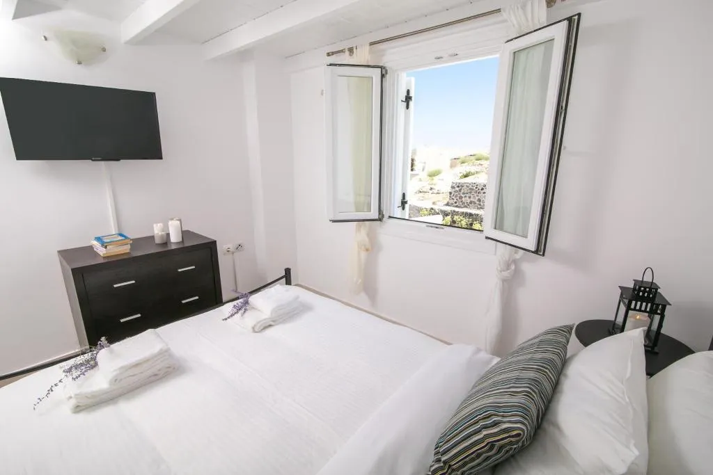 General view, Apanomeria Boutique Residence, Santorini