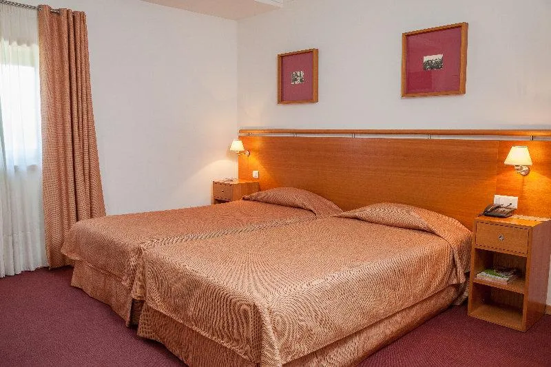 Double or Twin STANDARD Room, Do Lago, Porto
