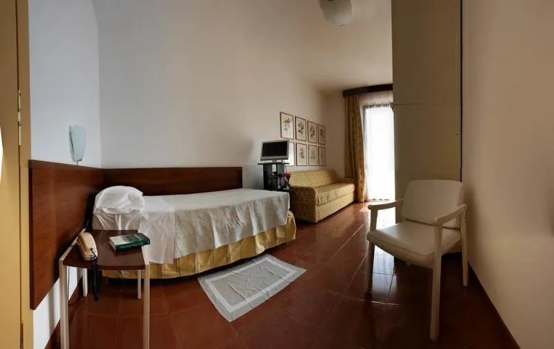 SINGLE STANDARD Room, Hotel Della Baia, Naples