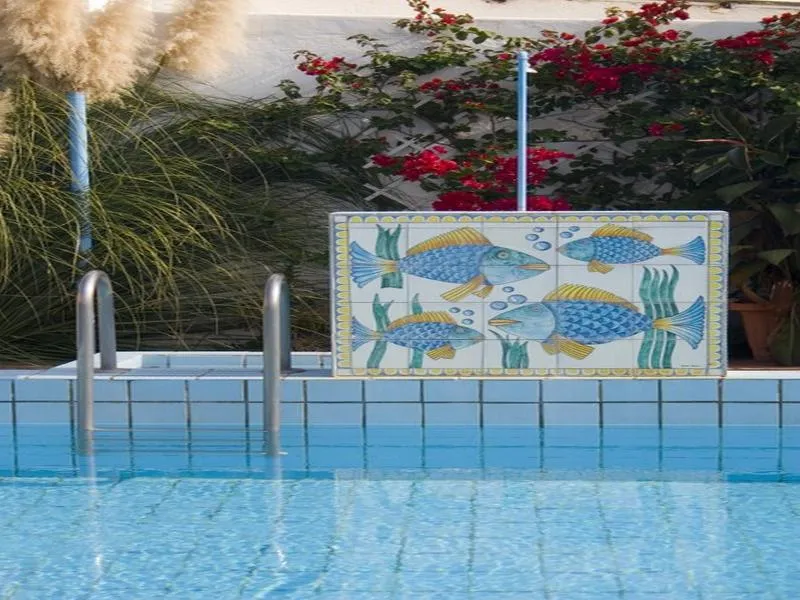Pool, Cesotta, Naples