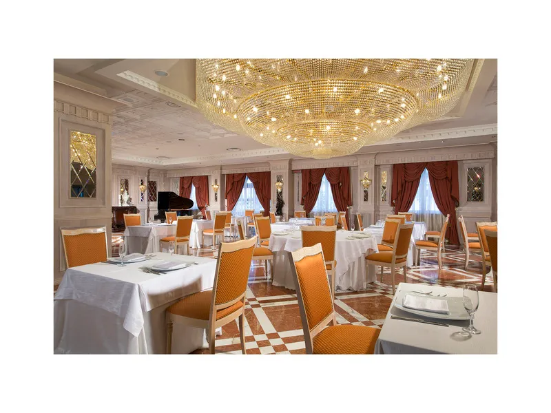 Restaurant, Grand Hotel Vanvitelli, Naples