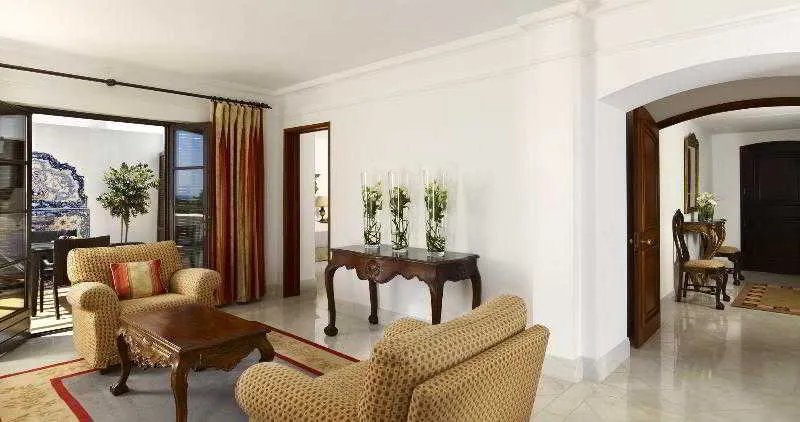 Room, Pine Cliffs Hotel, a Luxury Collection Resort, Algarve
