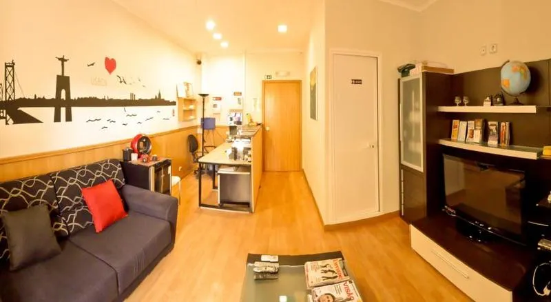 Room, Vila Nova Guesthouse, Lisbon