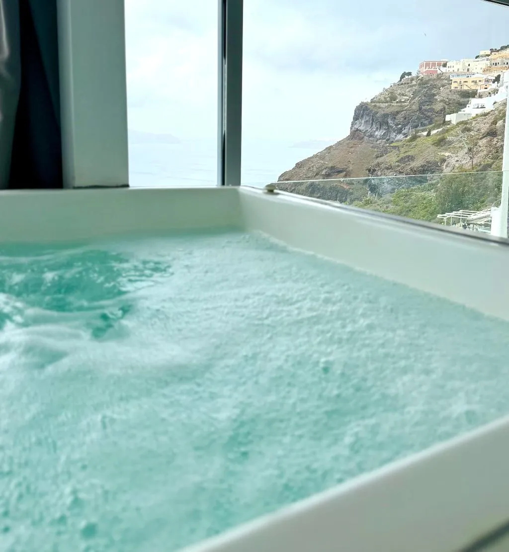 DOUBLE DELUXE Room, Caldera's Bliss Suites, Santorini