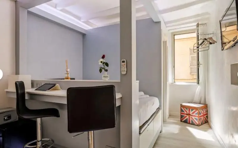 DOUBLE ECONOMY Room, iRooms Spanish Steps, Rome