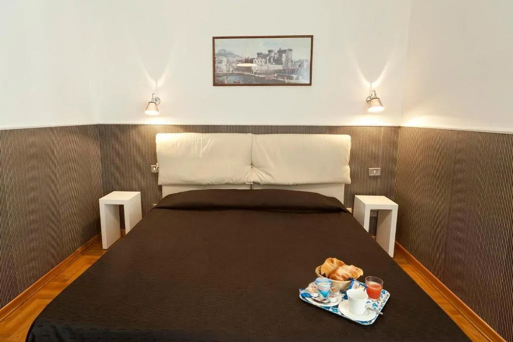 Double or Twin STANDARD Room, Cappella Vecchia 11, Naples